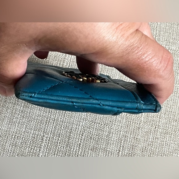 CHANEL Quilted Chanel 19 Card Holder
Wallet - Picture 5 of 14